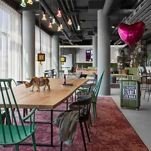 Moxy East Hotel Vienna